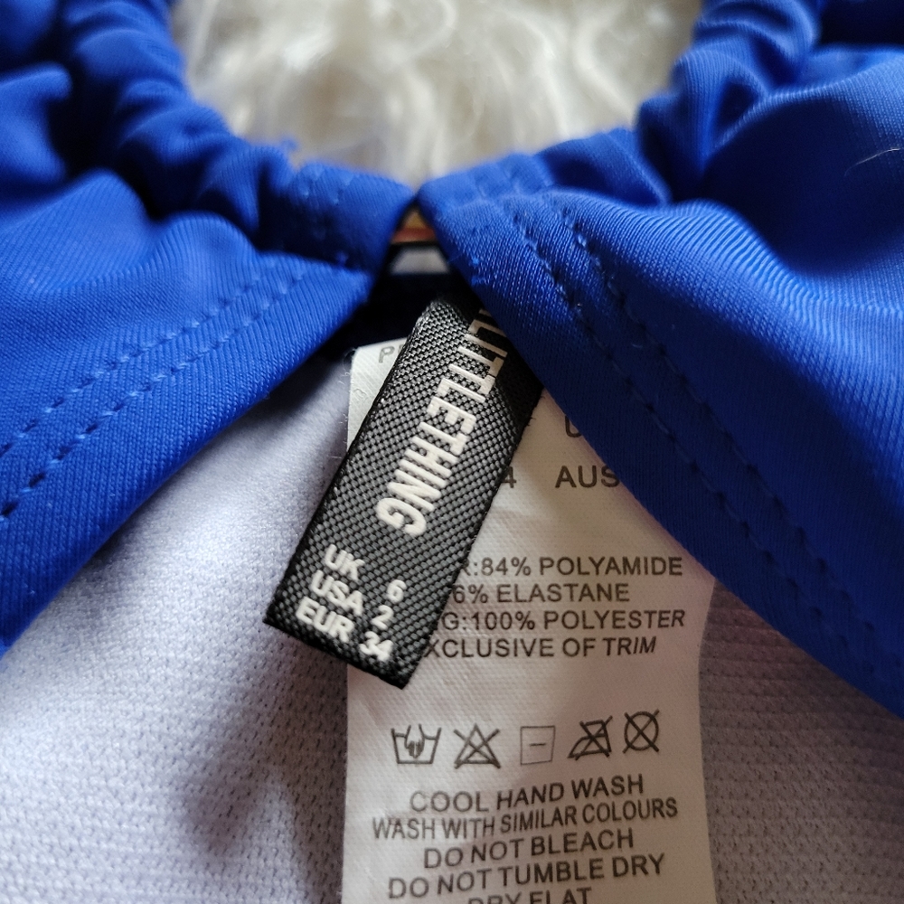 PRETTYLITTLETHING Suit 💙 - Picture 6 of 9